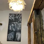Apartament A La *