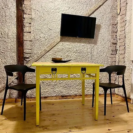 A La Διαμέρισμα